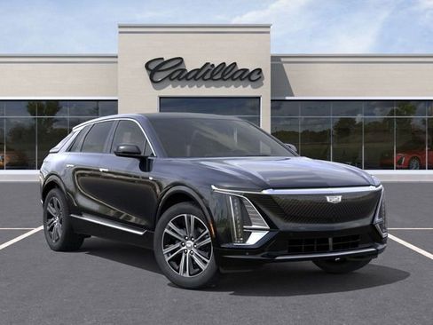 New 2026 Cadillac Lyriq Luxury AWD/4WD image 7