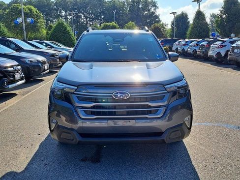Used 2025 Subaru Forester Premium w/ Convenience Package #1 AWD/4WD image 3