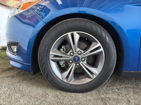Used 2018 Ford Focus SE w/ SE Appearance Package FWD image 21