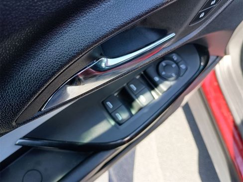 Used 2025 Chevrolet Trax LT w/ LT Convenience Package image 19