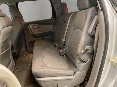 Used 2012 Chevrolet Traverse LT image 19