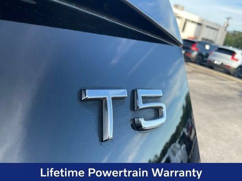 Certified 2022 Volvo XC90 T5 Momentum FWD image 27