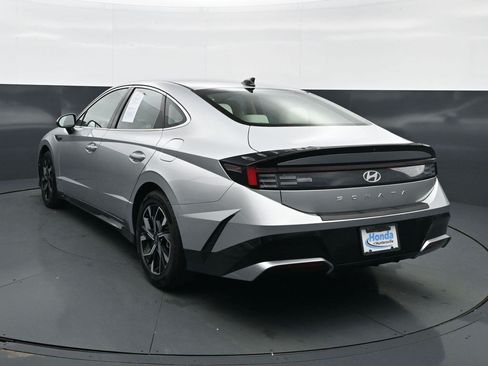 Used 2025 Hyundai Sonata SEL FWD image 5