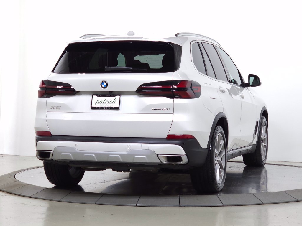 Used 2026 BMW X5 xDrive40i w/ Parking Assistance Package AWD/4WD image 11