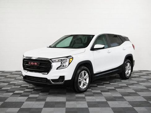 Used 2022 GMC Terrain SLE AWD/4WD image 1