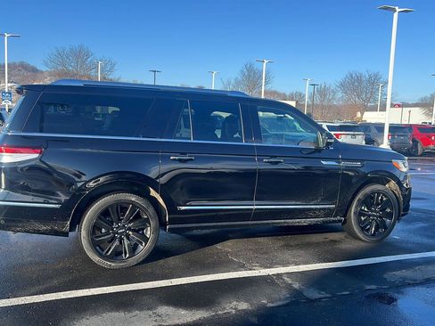 Used 2023 Lincoln Navigator L Reserve image 5