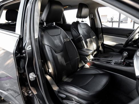 Used 2022 Jeep Compass Limited image 45