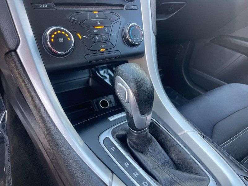 Used 2015 Ford Fusion SE FWD image 23