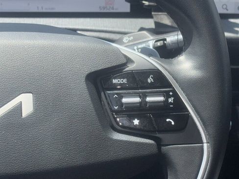 Used 2022 Kia EV6 Wind RWD image 27