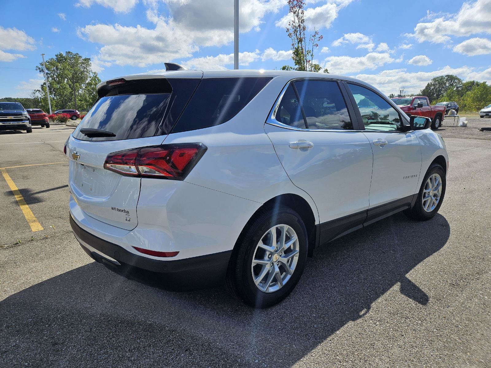 Used 2024 Chevrolet Equinox LT FWD image 7