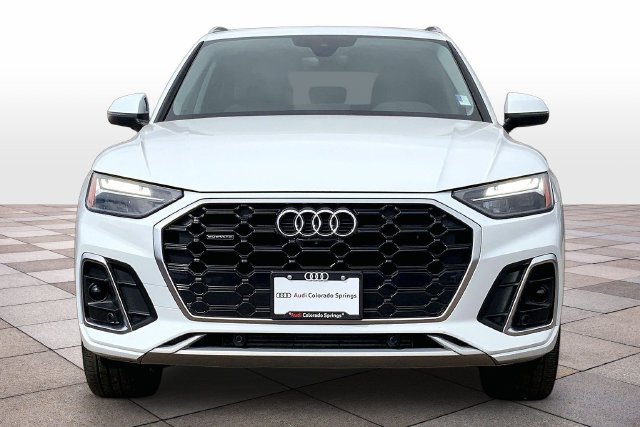 Used 2023 Audi Q5 2.0T Premium Plus w/ Premium Plus Package AWD/4WD image 3