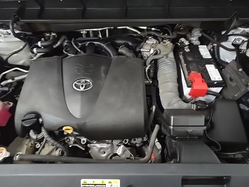 Used 2022 Toyota Highlander XLE image 13