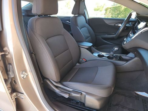 Used 2024 Chevrolet Malibu LT image 15