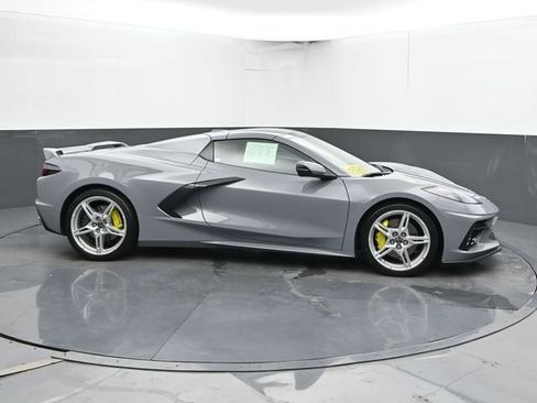 Used 2024 Chevrolet Corvette Stingray Preferred Conv w/ Z51 Performance Package RWD image 3