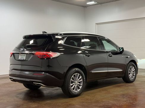 Used 2023 Buick Enclave Essence AWD/4WD image 24