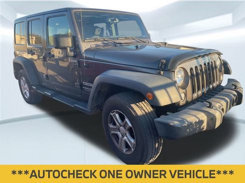 Used 2018 Jeep Wrangler Unlimited Sport S image 2