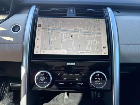 New 2026 Land Rover Discovery Limited Edition image 11