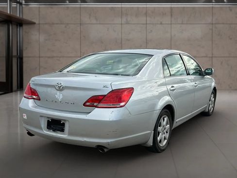 Used 2006 Toyota Avalon XL FWD image 2