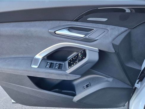 New 2025 Audi SQ5 Premium Plus image 17