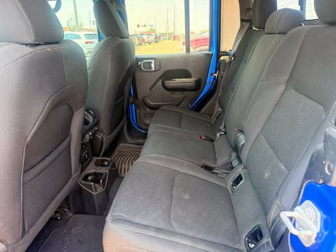 Used 2021 Jeep Gladiator Sport AWD/4WD image 14