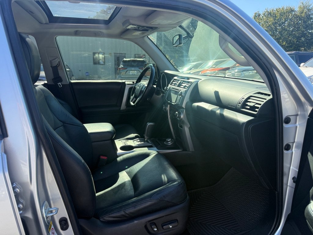 Used 2013 Toyota 4Runner Limited AWD/4WD image 17