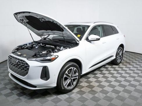 Used 2025 Audi Q5 Premium w/ Convenience Package image 33