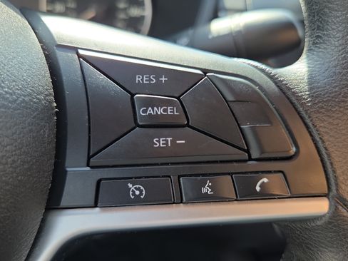Used 2024 Nissan Altima 2.5 SV FWD image 25