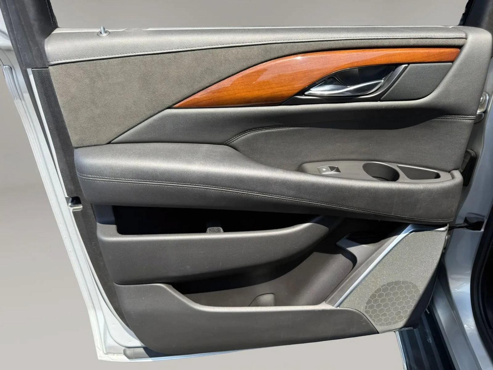 Used 2020 Cadillac Escalade ESV Luxury RWD image 36