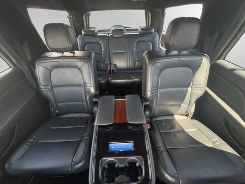 Certified 2024 Lincoln Navigator L Reserve AWD/4WD image 13