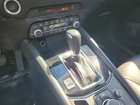 Used 2020 MAZDA CX-5 Touring image 17