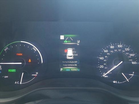 Used 2023 Toyota Sienna XLE w/ XLE Plus Package FWD image 11