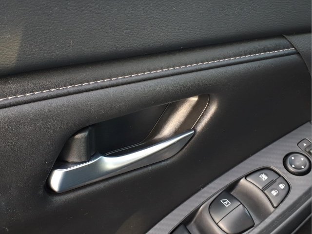 Certified 2025 Nissan Sentra SV w/ All-Weather Package FWD image 16