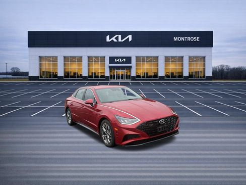 Used 2022 Hyundai Sonata SEL w/ Preferred Accessory Package FWD image 3