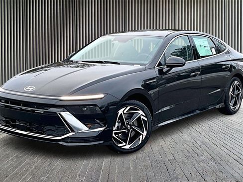 New 2026 Hyundai Sonata SEL image 2