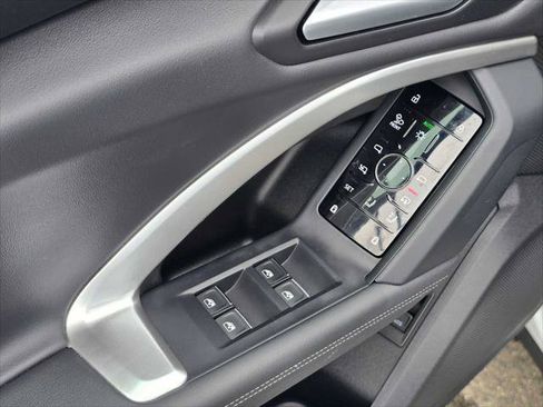 Certified 2025 Audi Q5 Premium Plus w/ Premium Plus AWD/4WD image 24