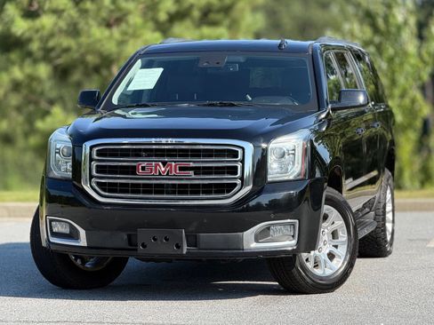 Used 2018 GMC Yukon XL SLT AWD/4WD image 2