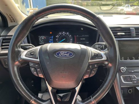 Used 2018 Ford Fusion SE w/ Equipment Group 201A image 14