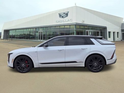New 2026 Cadillac Lyriq V w/ Exterior Carbon Fiber Package image 3