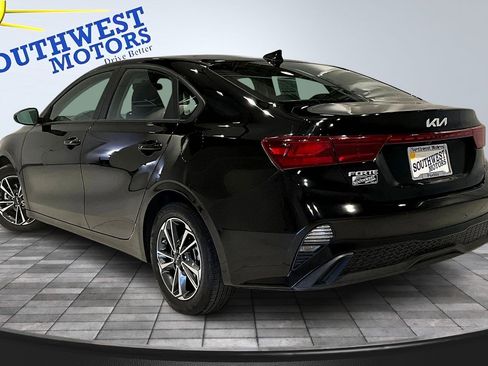 Used 2024 Kia Forte LXS image 4