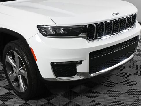 Used 2021 Jeep Grand Cherokee L Limited RWD image 34
