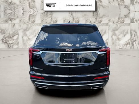 Used 2025 Cadillac XT6 Premium Luxury FWD image 6