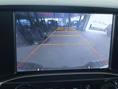 Used 2014 GMC Sierra 1500 SLT w/ SLT Crew Cab Value Package image 23