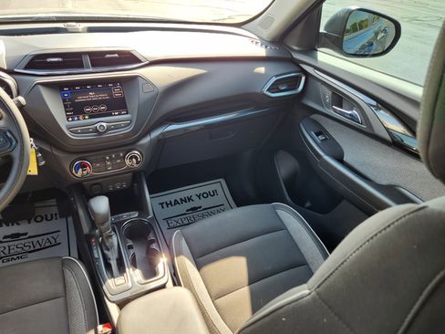 Used 2021 Chevrolet TrailBlazer LS image 16