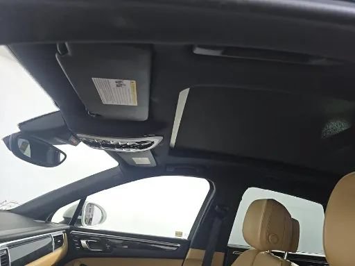 Used 2020 Mercedes-Benz SL 550 image 15