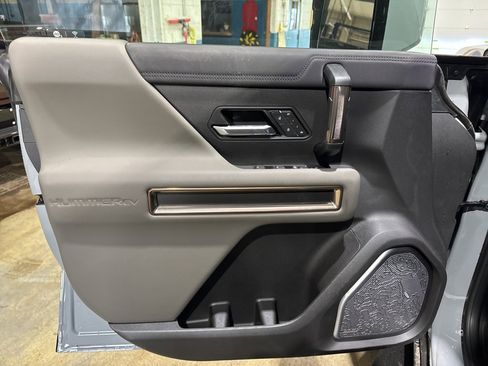 New 2025 GMC Hummer EV 2X image 19