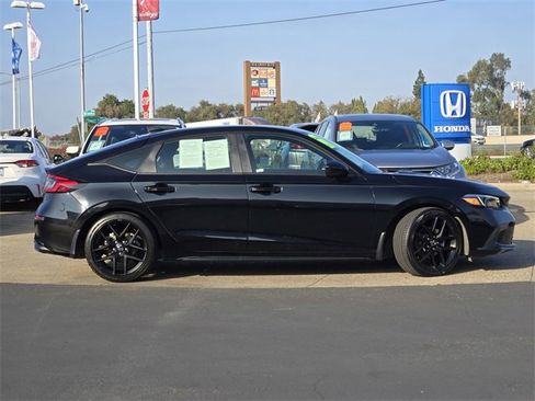 Used 2023 Honda Civic Sport image 3