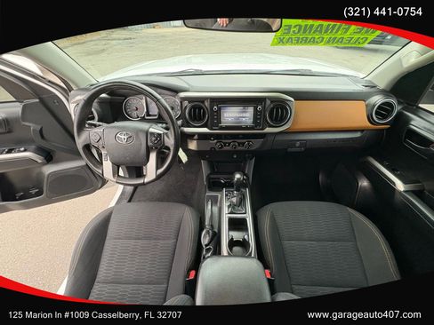 Used 2017 Toyota Tacoma SR5 RWD image 19