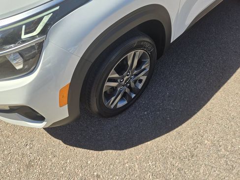 Used 2022 Kia Seltos S FWD image 26