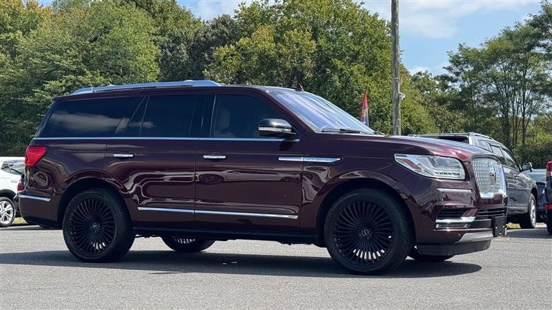 Used 2018 Lincoln Navigator Reserve w/ Technology Package AWD/4WD image 7