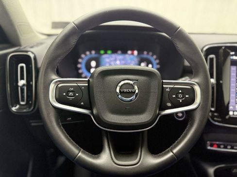 Used 2024 Volvo XC40 B5 Plus w/ Protection Package Premier AWD/4WD image 14